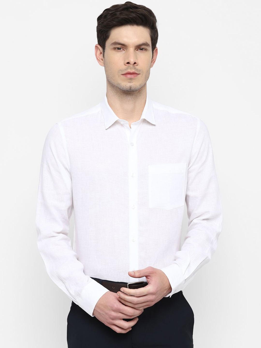 

Turtle Spread Collar Long Sleeves Classic Linen Slim Fit Formal Shirt, White