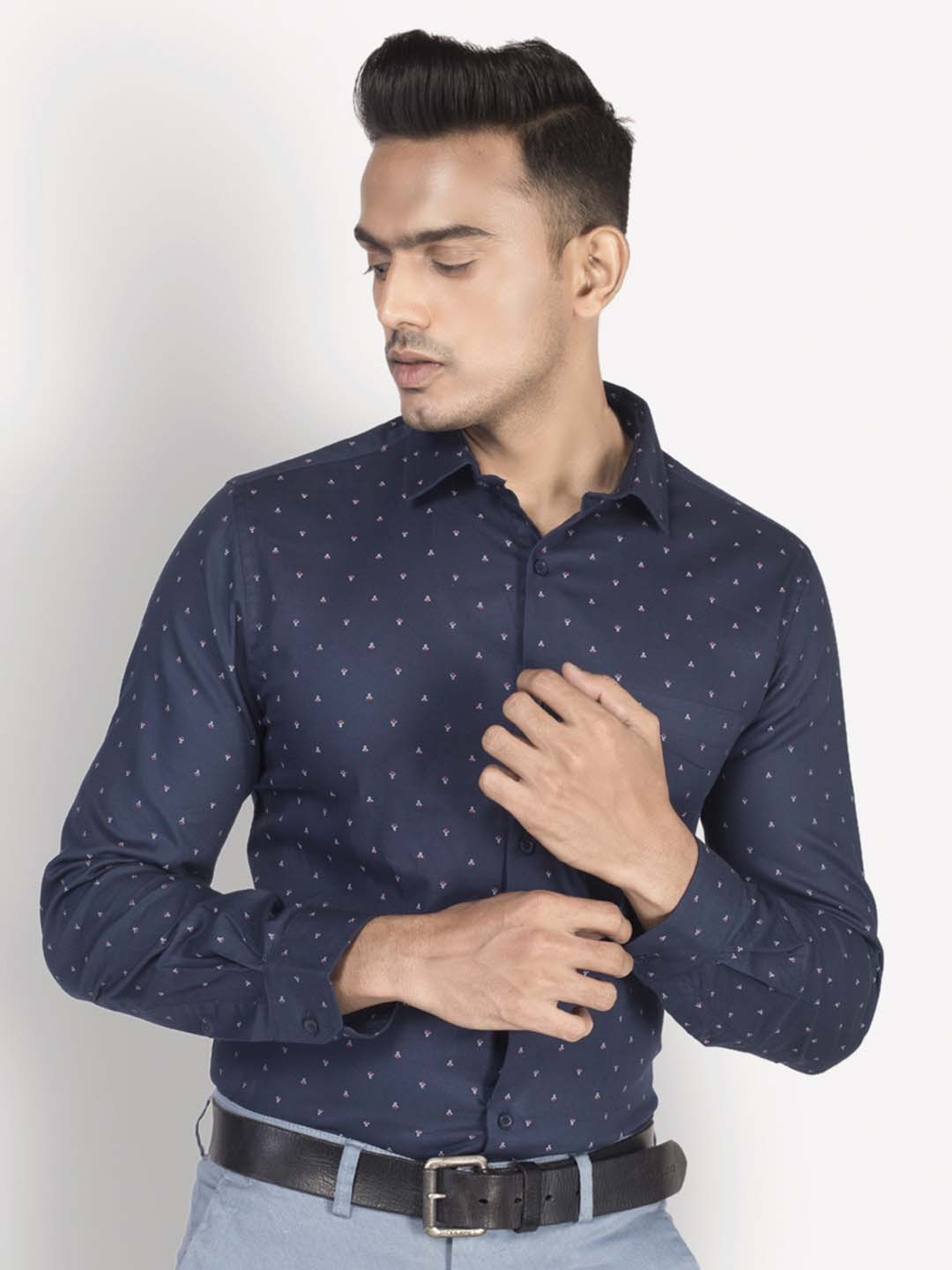 

Turtle Men Micro Ditsy Printed Slim Fit Pure Cotton Formal Shirt, Navy blue