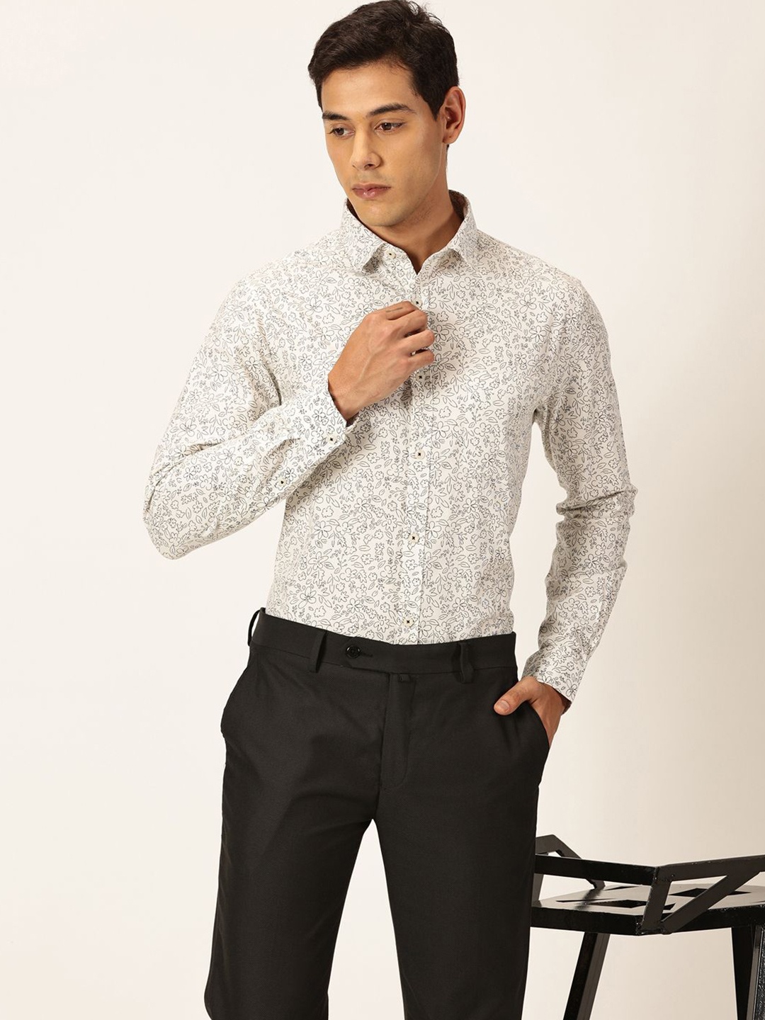 

Thomas Scott Spread Collar Long Sleeves Premium Slim Fit Geometric Printed Formal Shirt, Black