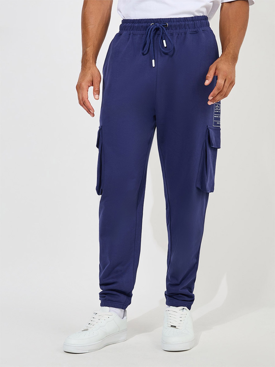 

Styli Men Placement Graphic Print Oversized Cargo Joggers, Navy blue