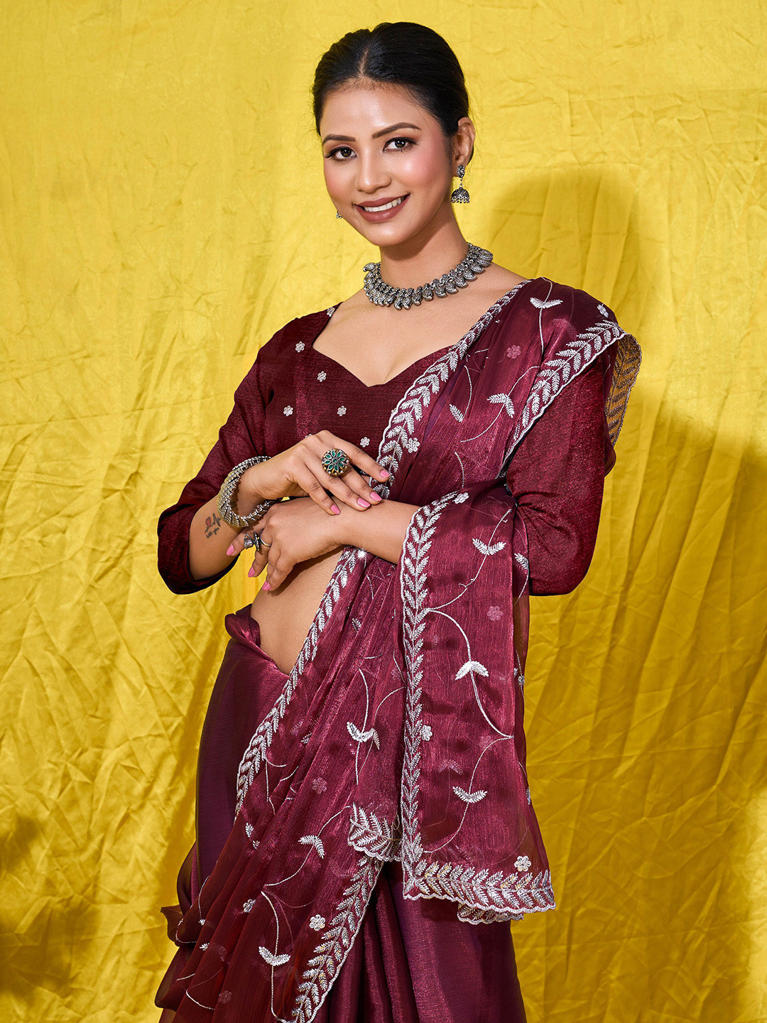 

Mitera Ethnic Motifs Embroidered Organza Saree, Maroon