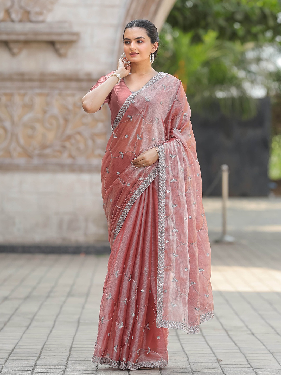 

Mitera Ethnic Motifs Embroidered Sequinned Organza Saree, Peach