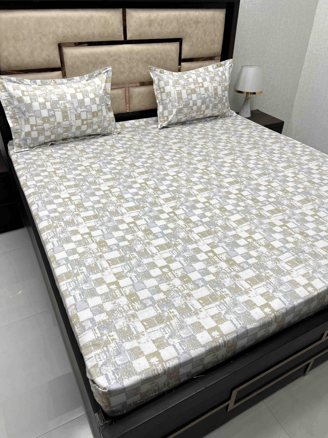 

Pure Decor Royal Passion Grey Printed Pure Cotton 300 TC Queen Bedsheet Set