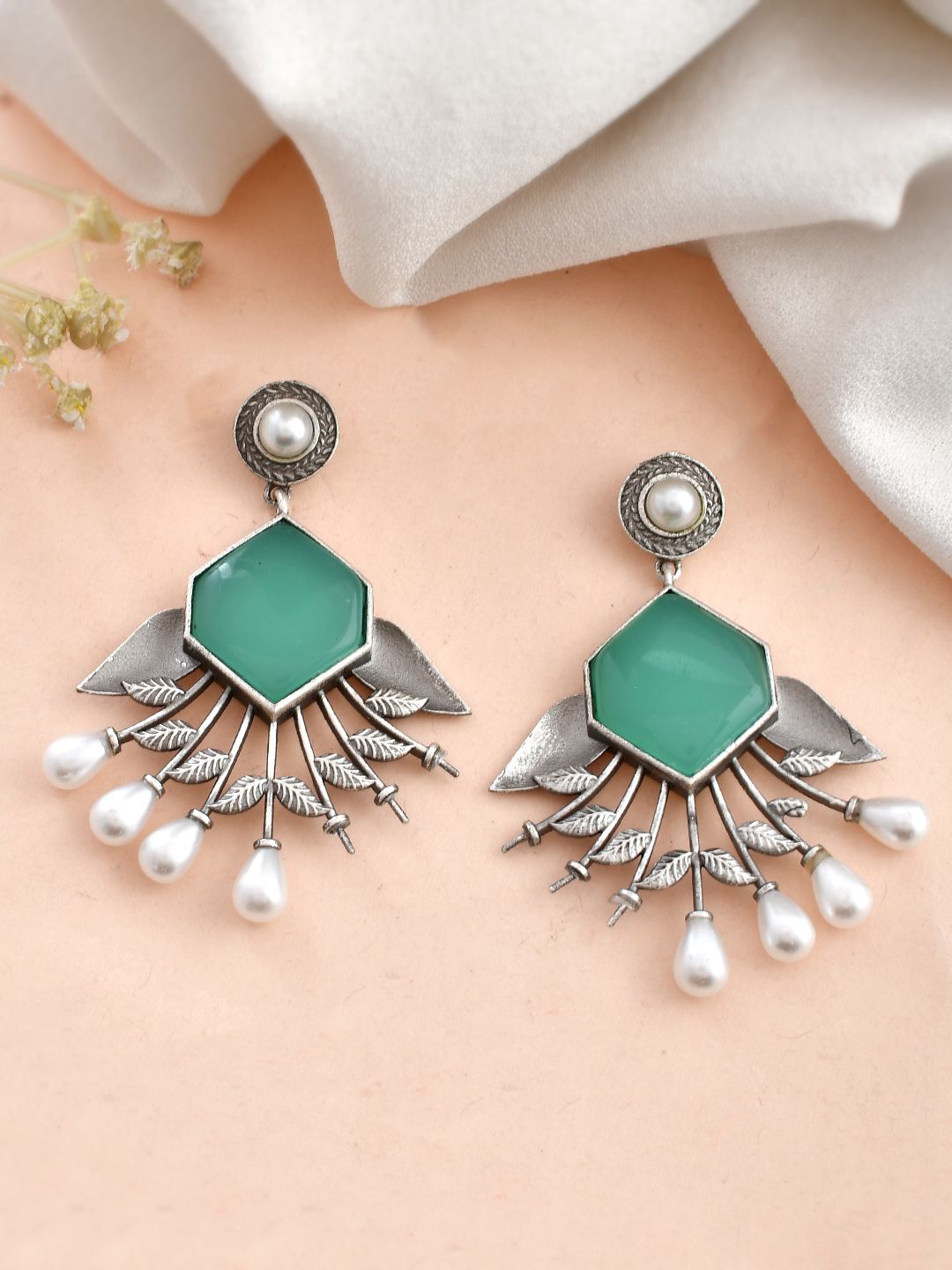 

DASTOOR Silver-Plated Oxidised Contemporary Drop Earrings