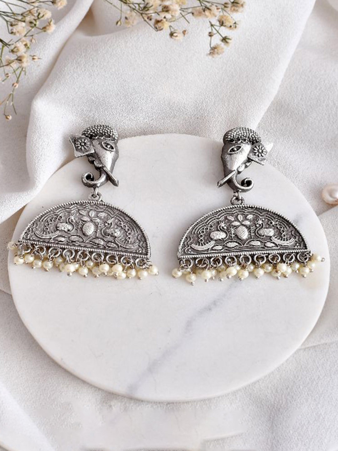 

DASTOOR Silver-Plated Beaded Oxidised Contemporary Drop Earrings