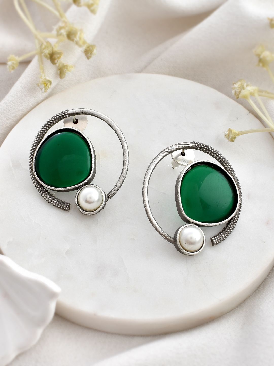 

DASTOOR Silver-Plated Stone Studded & Beaded Contemporary Oxidise Stud Earrings