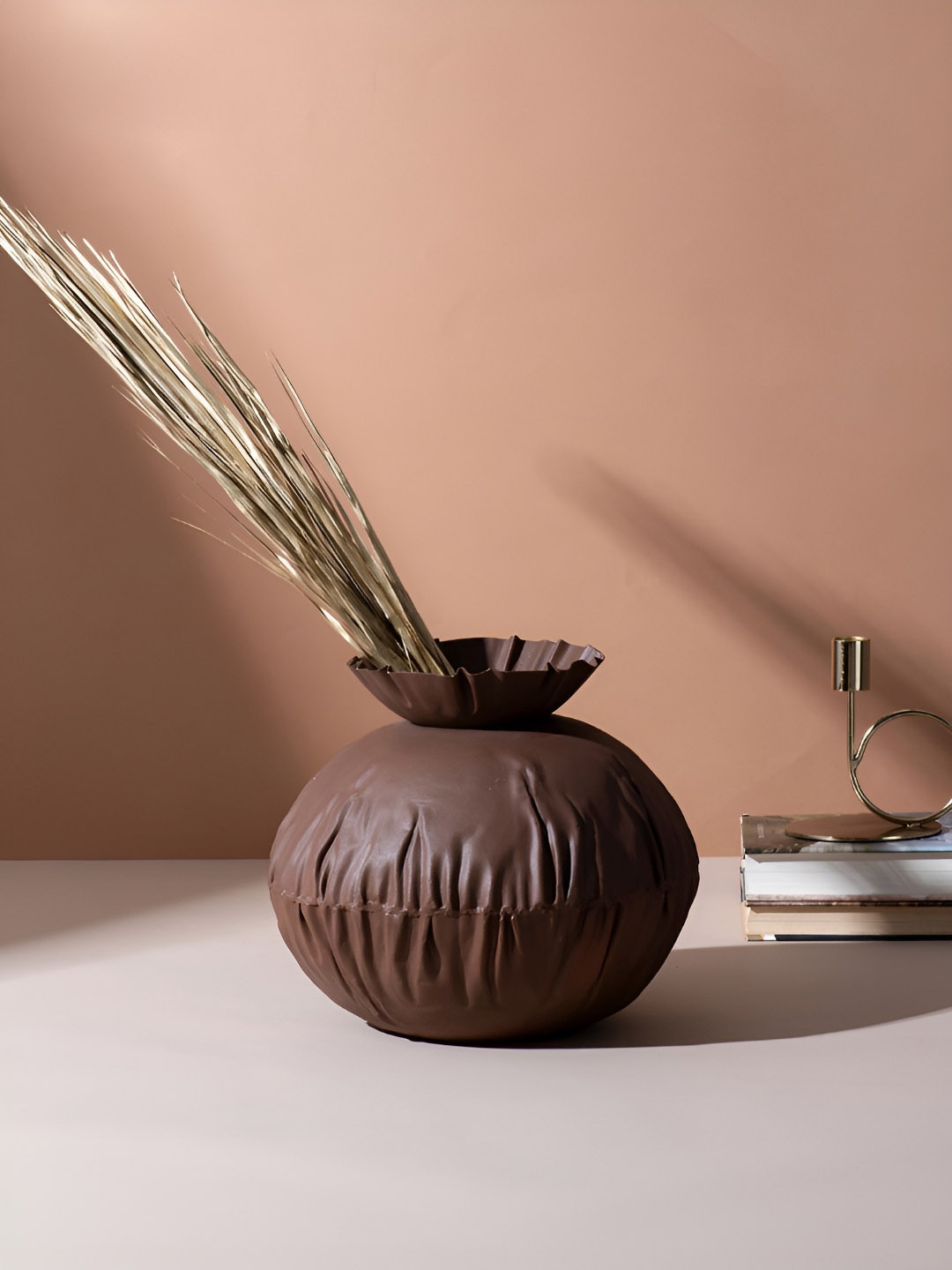 

nestroots Brown Decorative Flower Vase