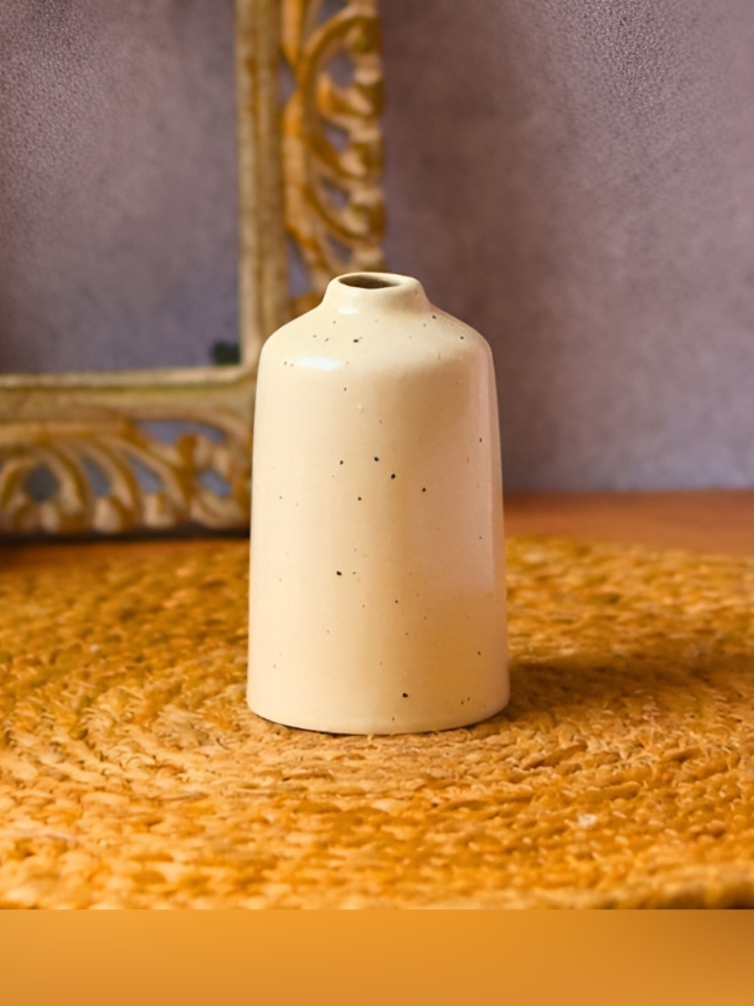 

WEAVING HOMES Cream-Coloured Ceramic Bud Tall Vase