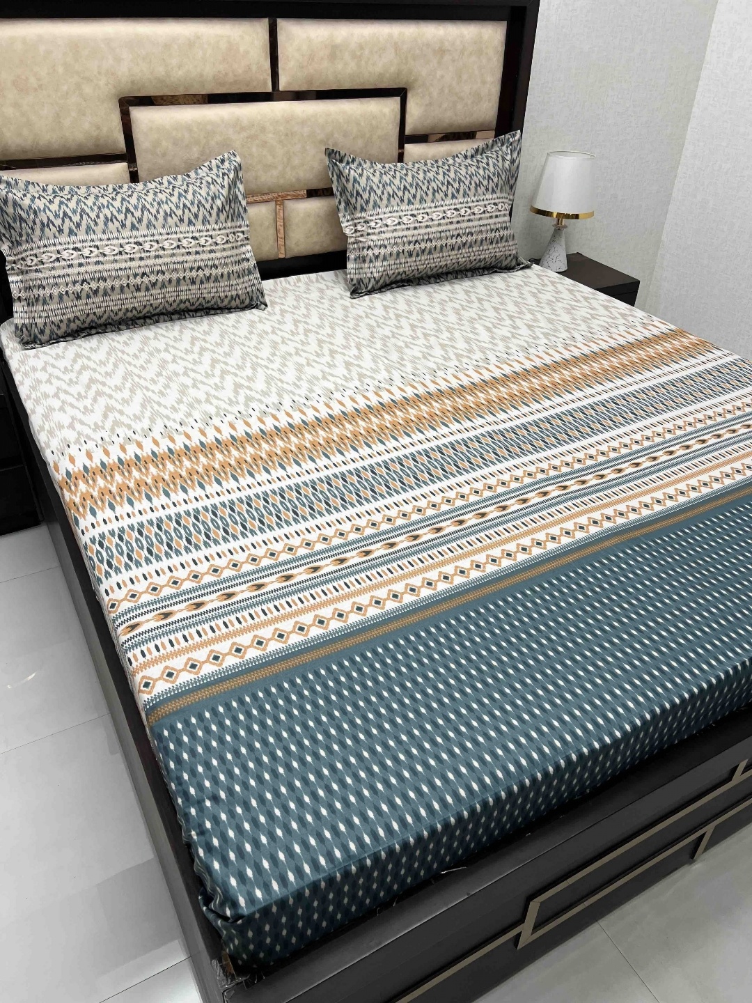 

Pure Decor White & Blue 300 TC Cotton King Bedsheet with 2 Pillow Covers