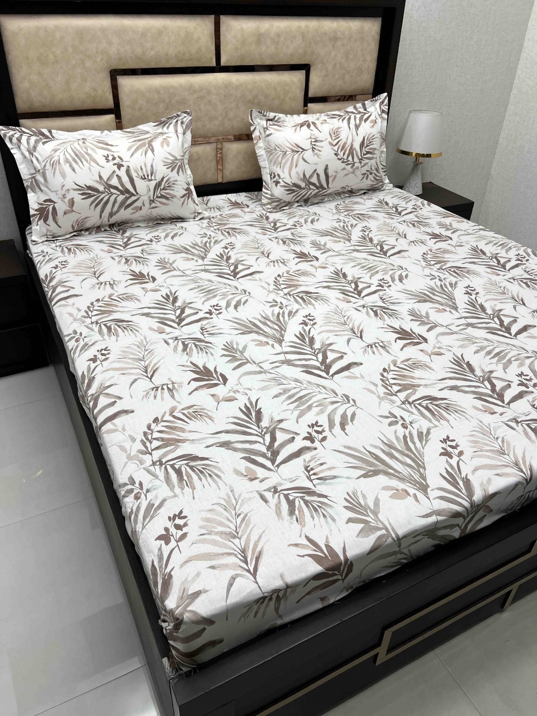 

Pure Decor Villa Brown Printed Pure Cotton 300 TC Super King Bedsheet With 2 Pillow Covers