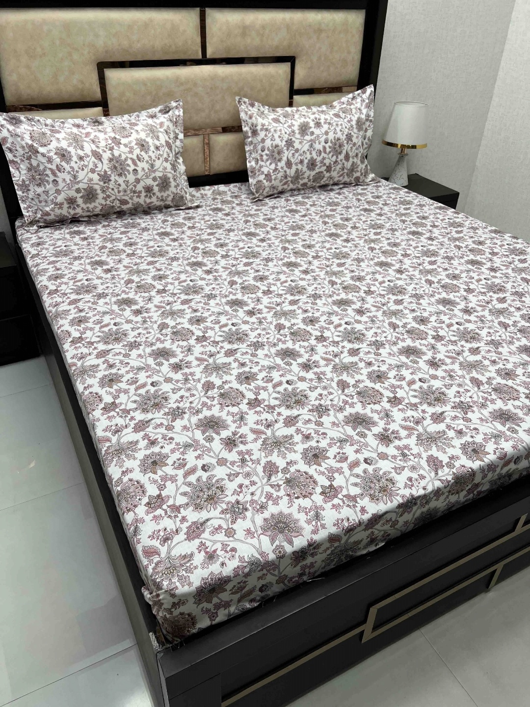 

Pure Decor Villa Brown & White Printed Pure Cotton 300 TC King Bedsheet Set