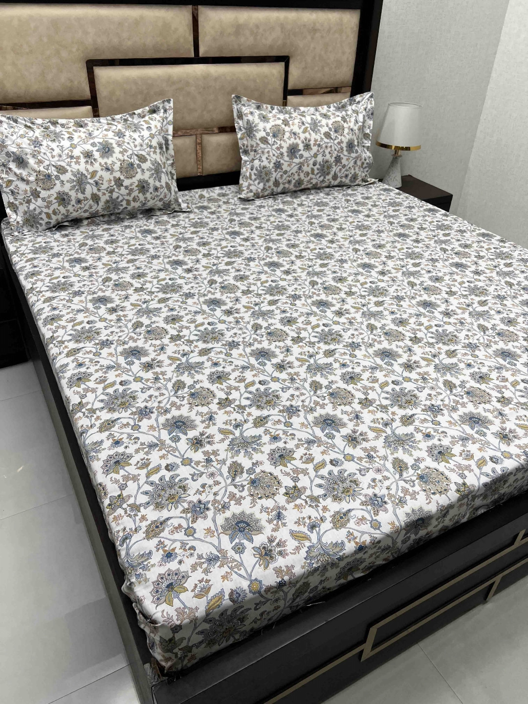 

Pure Decor Villa Blue Printed Pure Cotton 300 TC Super King Bedsheet With 2 Pillow Covers