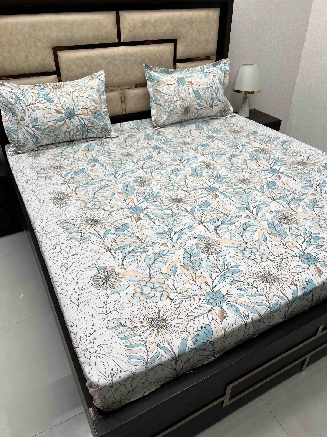 Pure Decor Villa Green Printed Pure Cotton 300 TC Super King Bedsheet With 2 Pillow Covers
