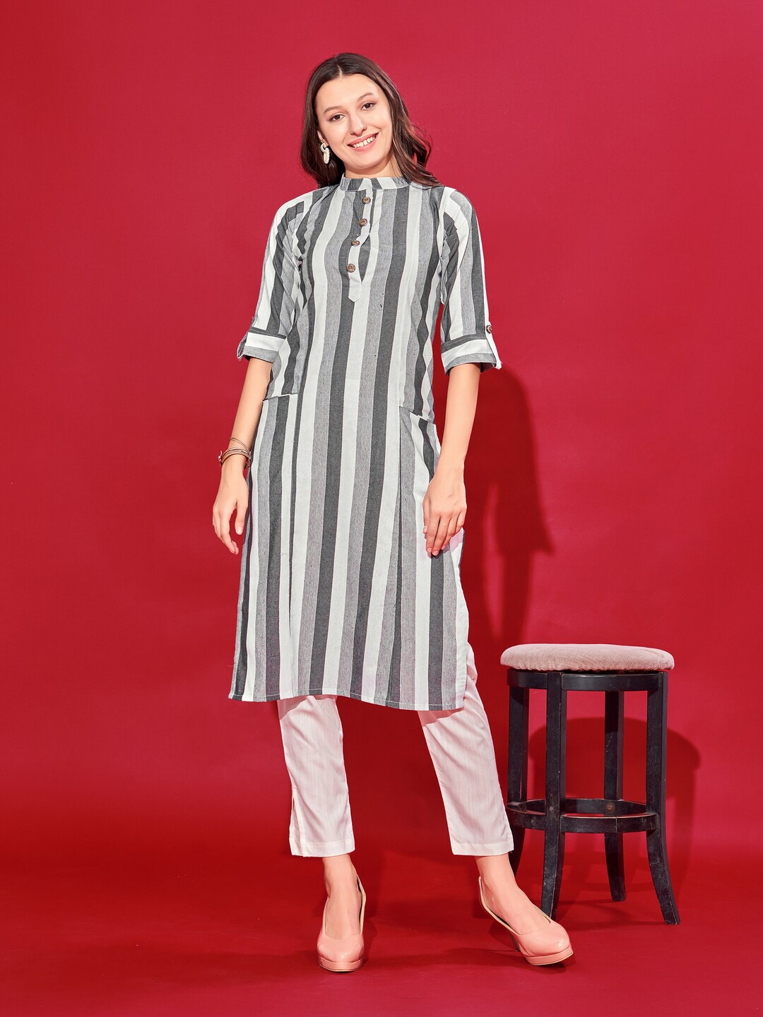 

Goti's Mandarin Collar Striped Cotton Straight Kurta, Black