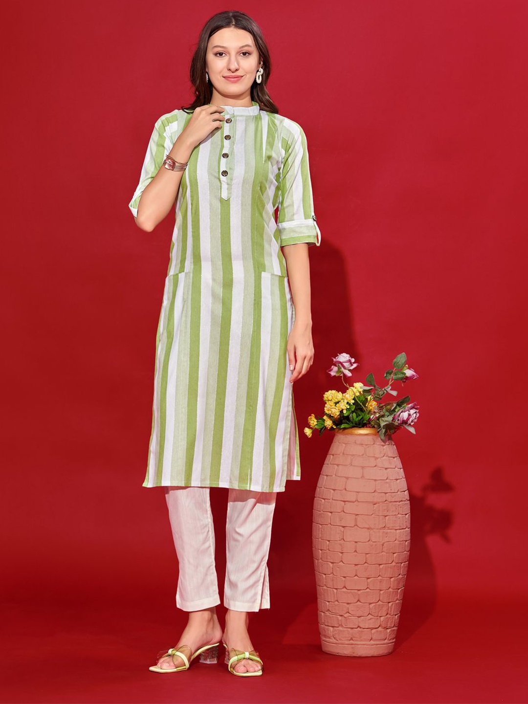 

Goti's Mandarin Collar Striped Pure Cotton Straight Kurta, Fluorescent green