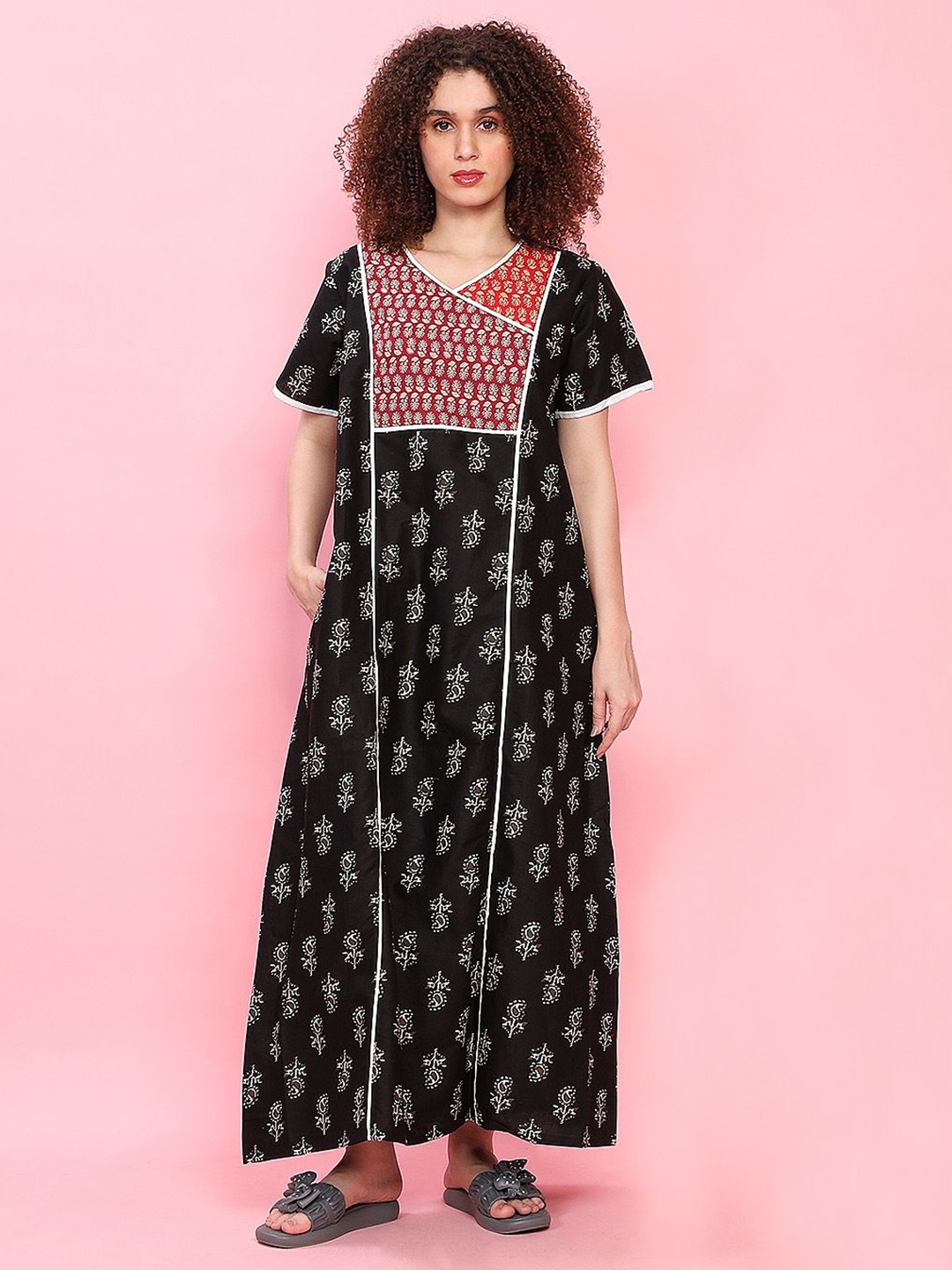 

evolove V Neck Short Sleeves Printed Maxi Nightdress, Black