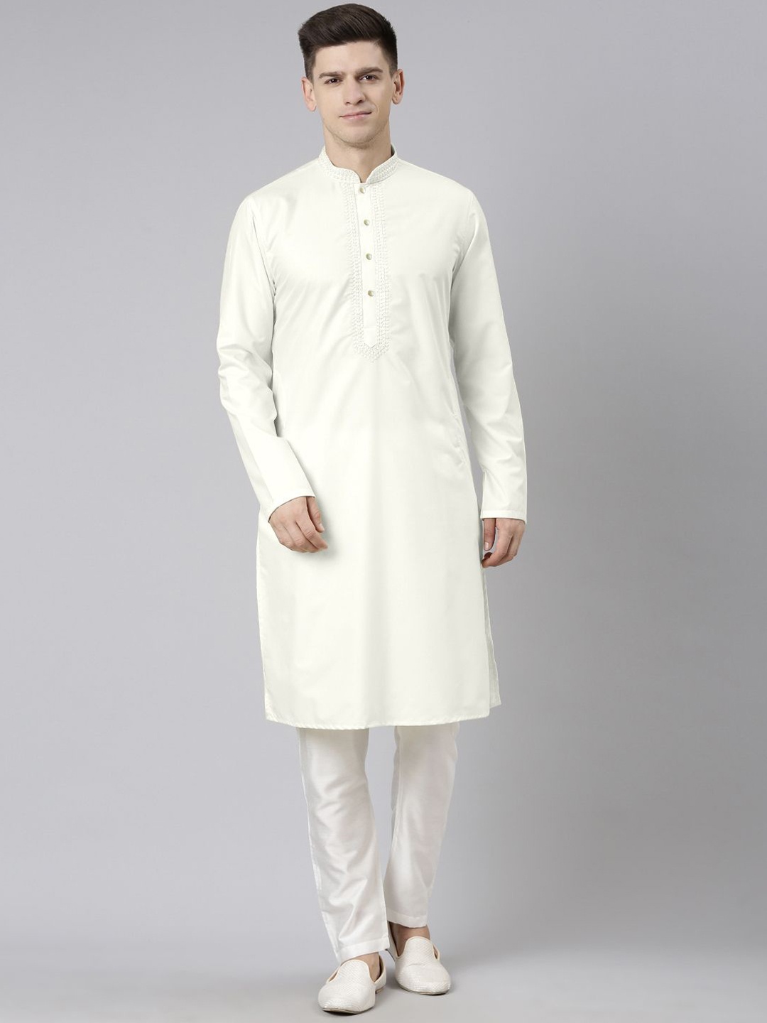 

TheEthnic.Co Regular Gotta Patti Pure Cotton Kurta with Pyjamas, Off white