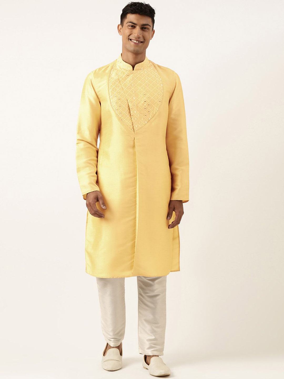 

TheEthnic.Co Embroidered Regular Mirror Work Kurta with Pyjamas, Yellow