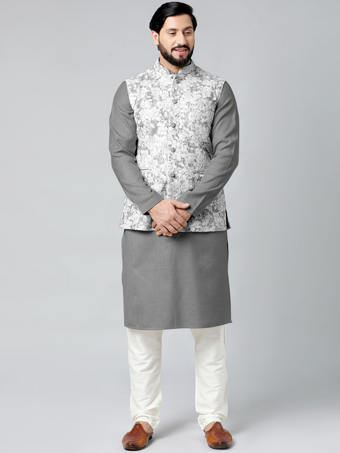 

TheEthnic.Co Mandarin Collar Pure Cotton Kurta With Trousers & Nehru jacket, Grey