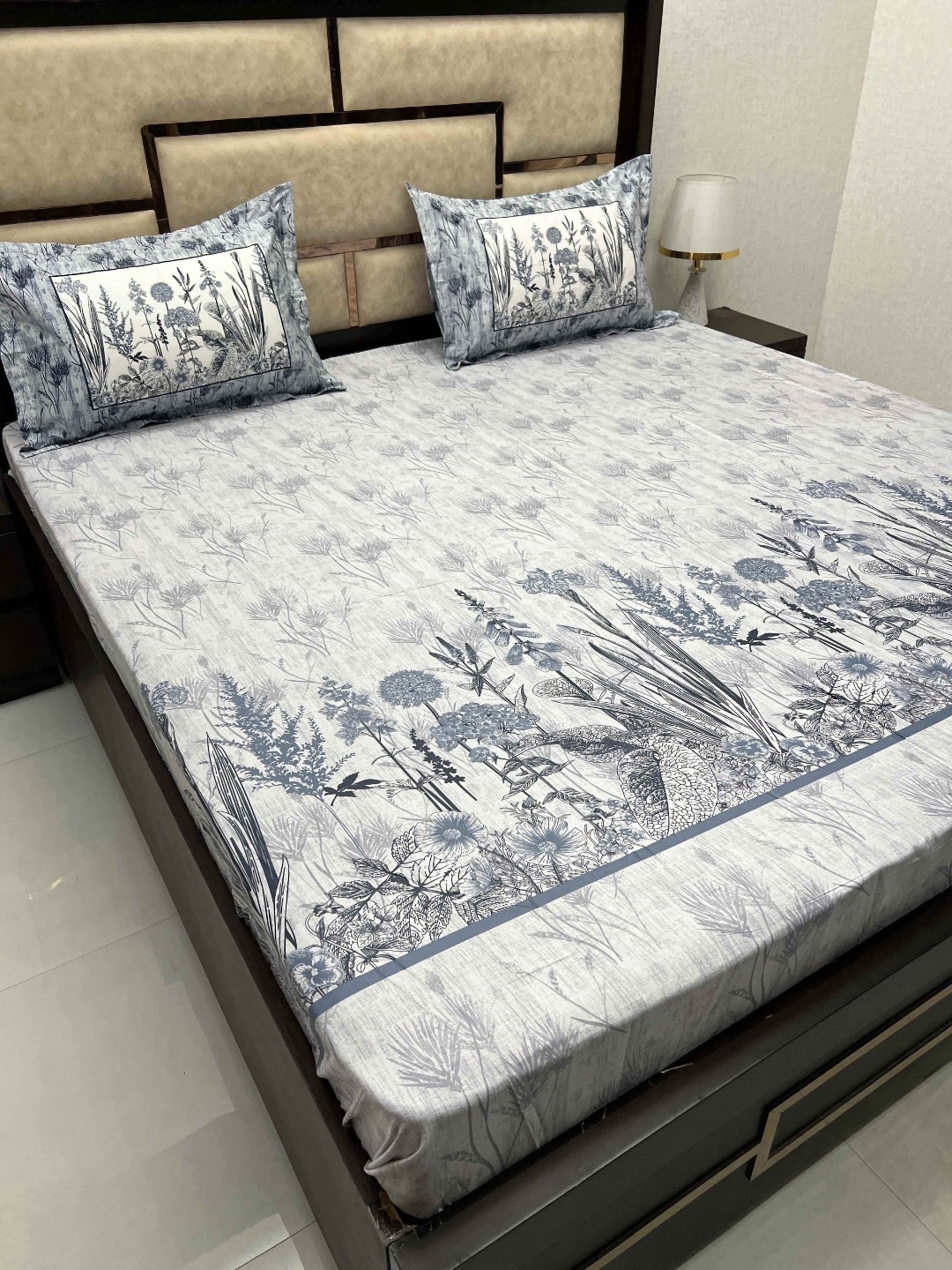 

Pure Decor Royal Majestic Grey Printed Pure Cotton 500 TC King Bedsheet Set