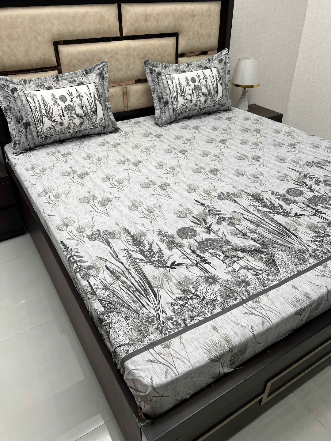 

Pure Decor Black & Grey Floral 500 TC Cotton King Bedsheet with 2 Pillow Covers