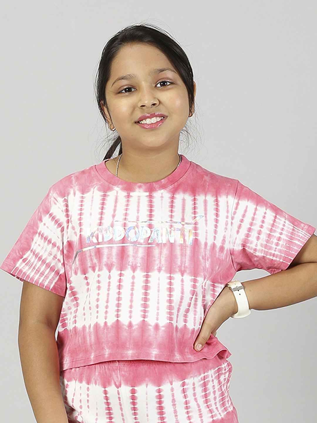 

KiddoPanti Tie and Dye Typography Printed Cotton Top, Pink