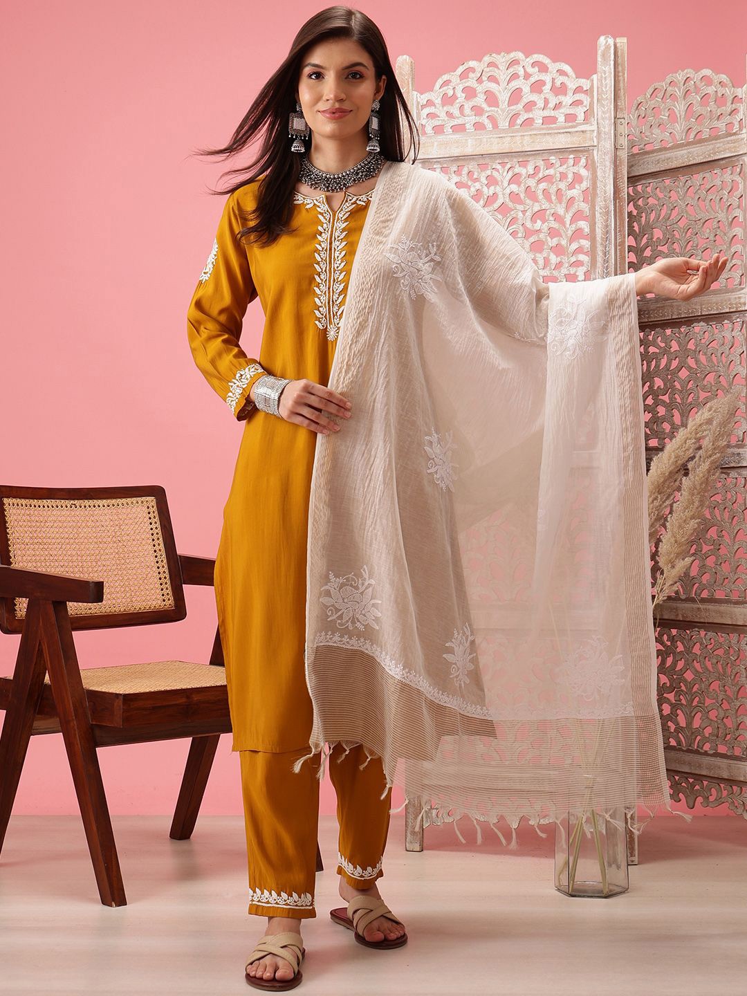 

ADA Ethnic Motifs Embroidered Lucknowi Chikankari Dupatta, Beige