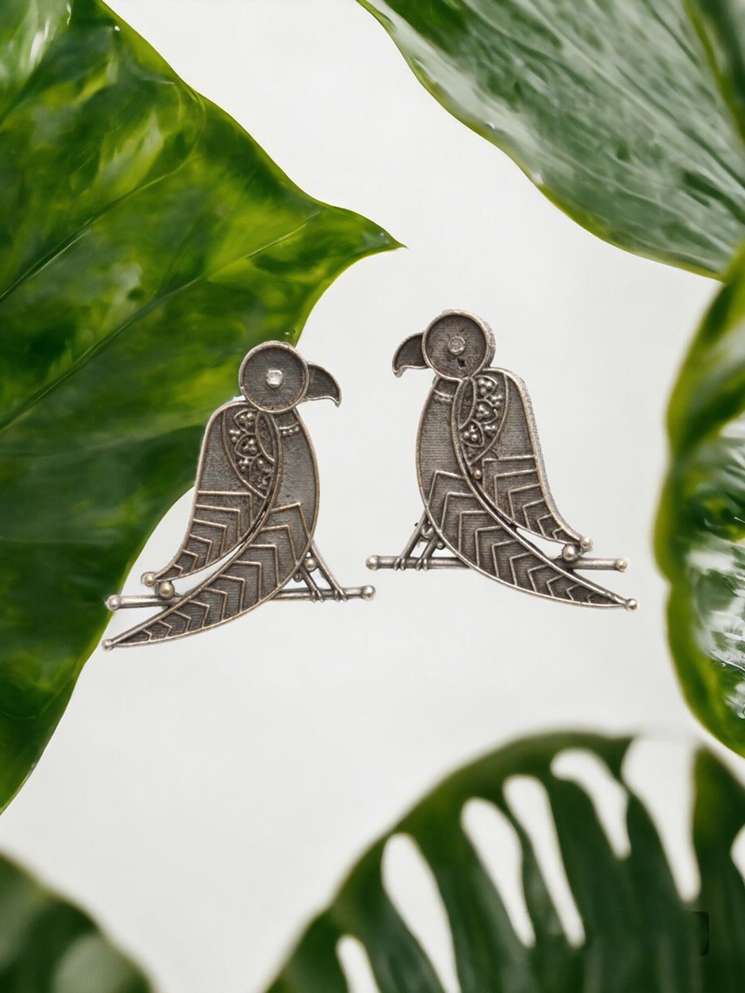 

Ozanoo Oxidised Silver Plated Studs Earrings