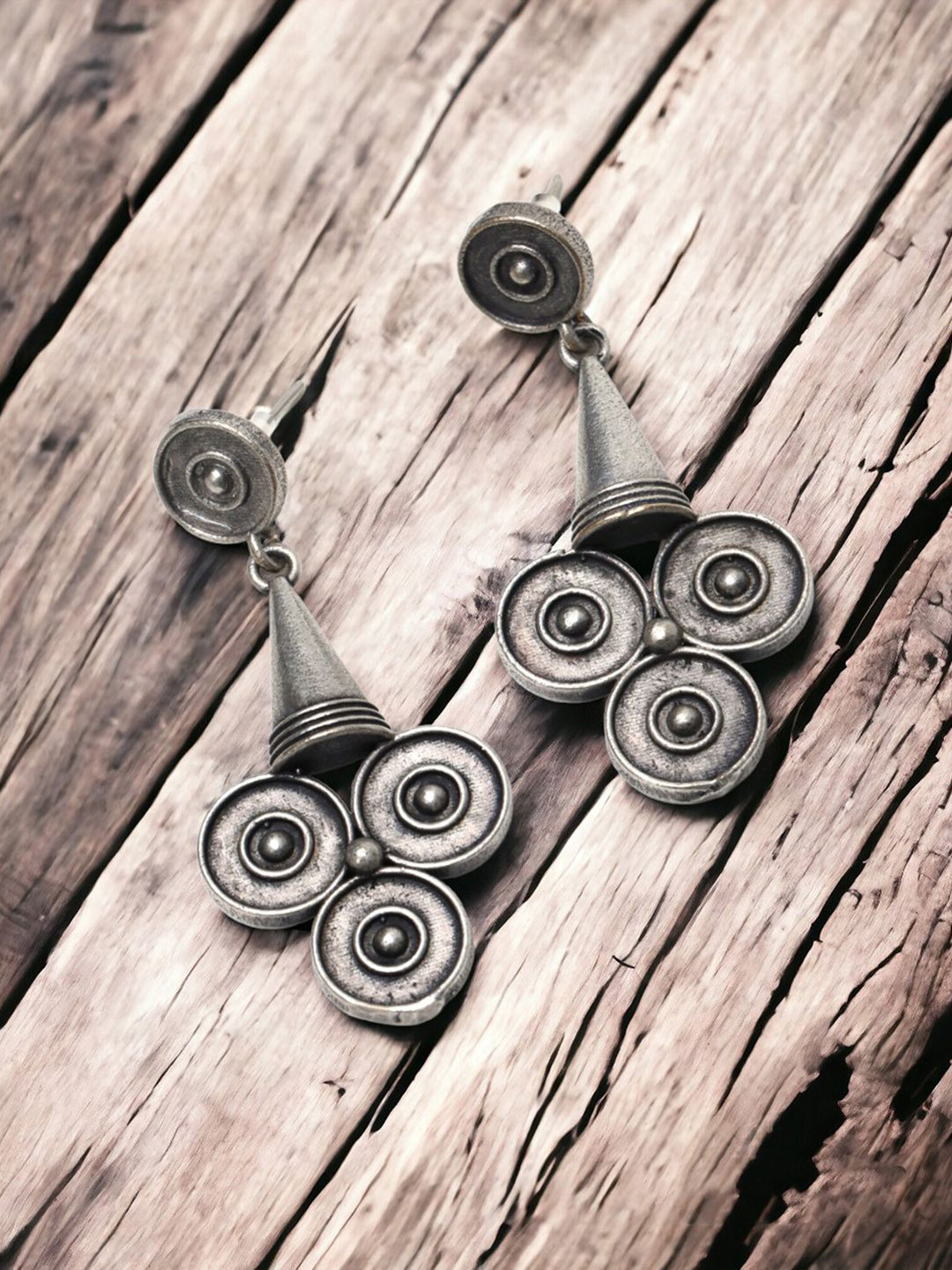 

Ozanoo Silver-Plated Oxidised Classic Drop Earrings