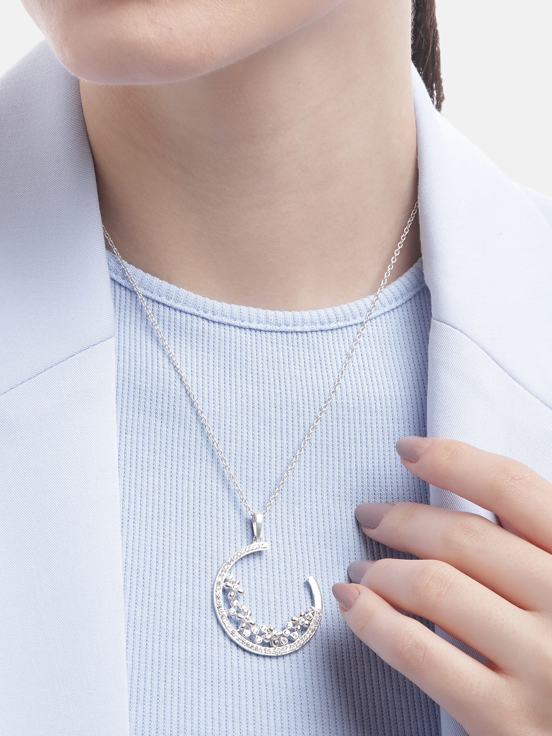 

Unniyarcha Silver Stones-Studded Necklace