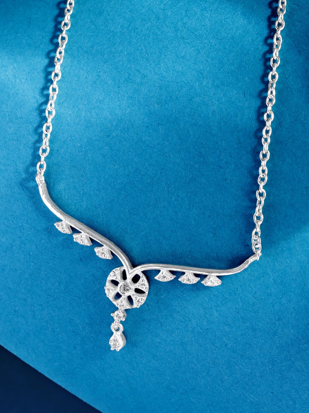 

Unniyarcha Stones-Studded Silver Necklace