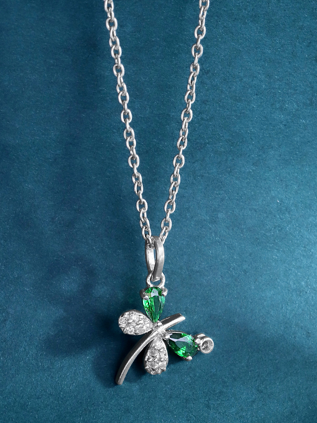 

Unniyarcha Silver Stones-Studded Necklace
