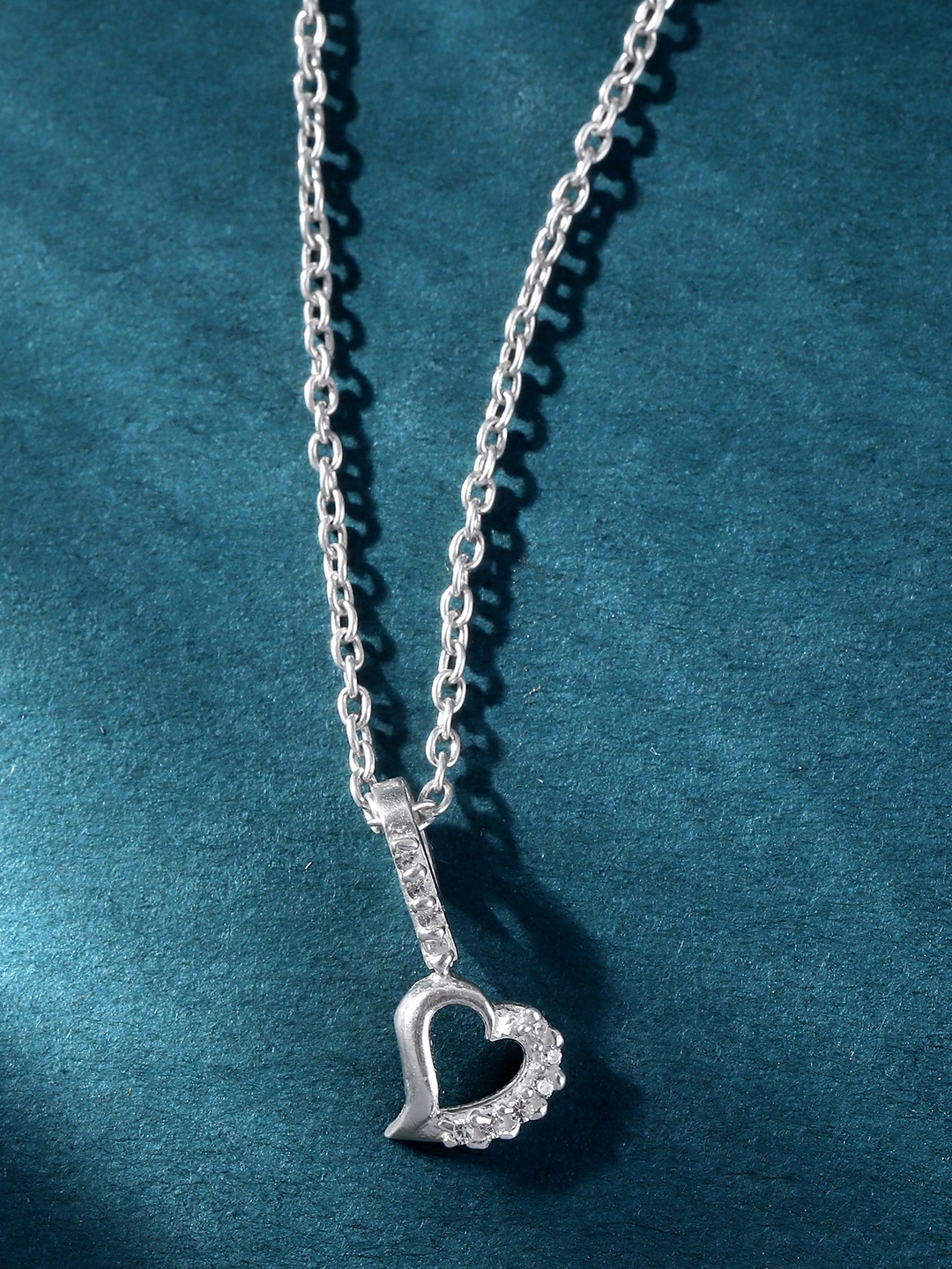 

Unniyarcha Silver Stones-Studded Necklace