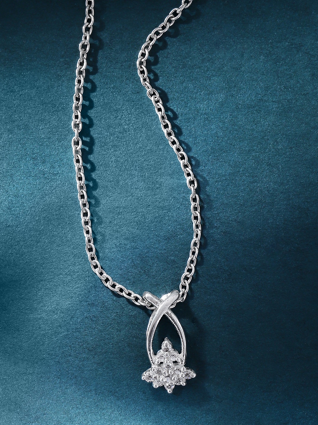 

Unniyarcha Silver Stones-Studded Necklace
