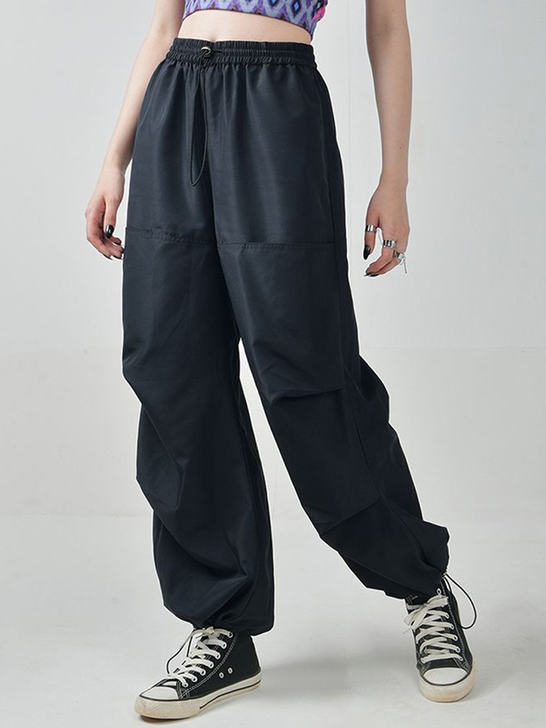 

IZF Women Loose Fit Mid-Rise Casual Joggers, Black