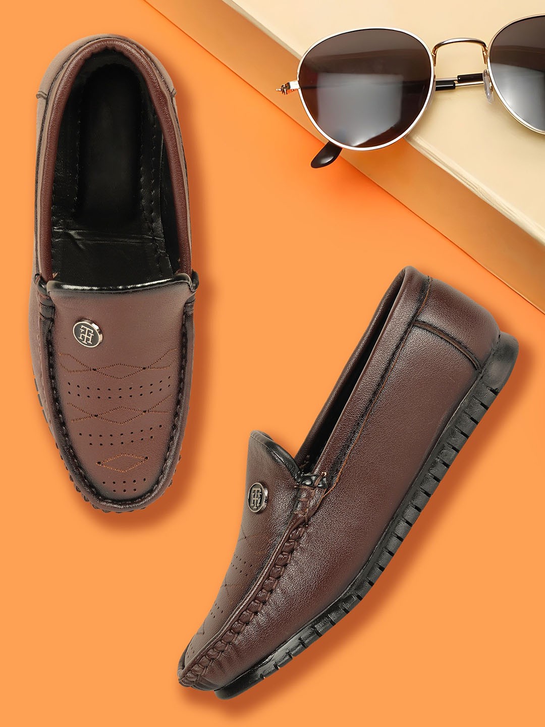 

BAESD Boys Textured Round Toe Comfort Insole Loafers, Brown