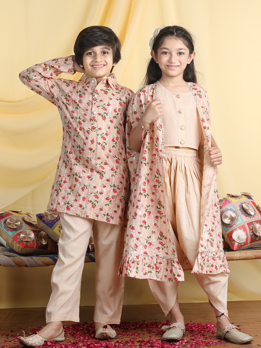 

Cutiekins Boys Floral Printed Shirt Collar Straight Kurta with Pyjamas, Beige