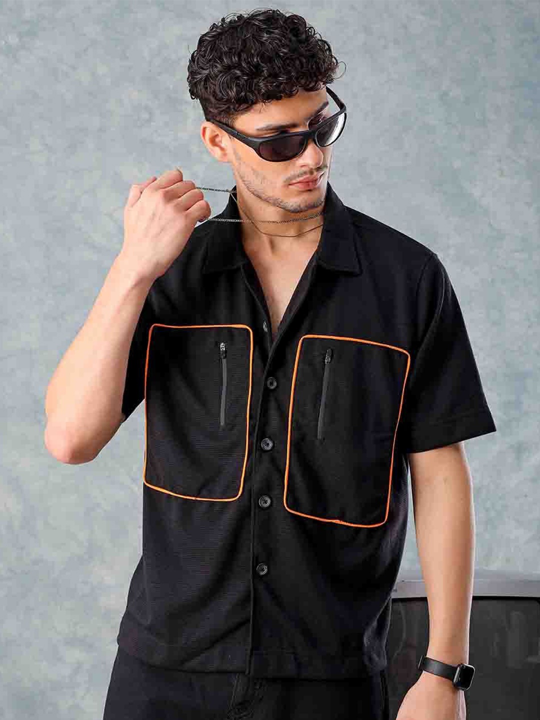 

The Indian Garage Co. Spread Collar Boxy Casual Shirt, Black