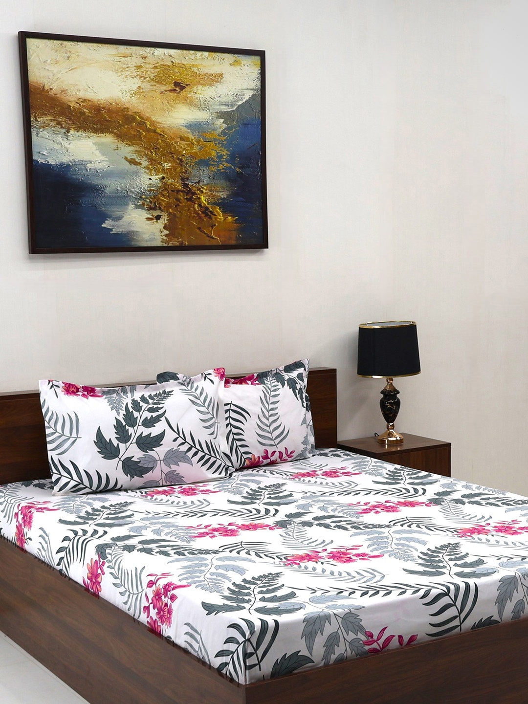 

BOMBAY DYEING White & Grey Floral 160 TC Queen Bedsheet with 2 Pillow Covers