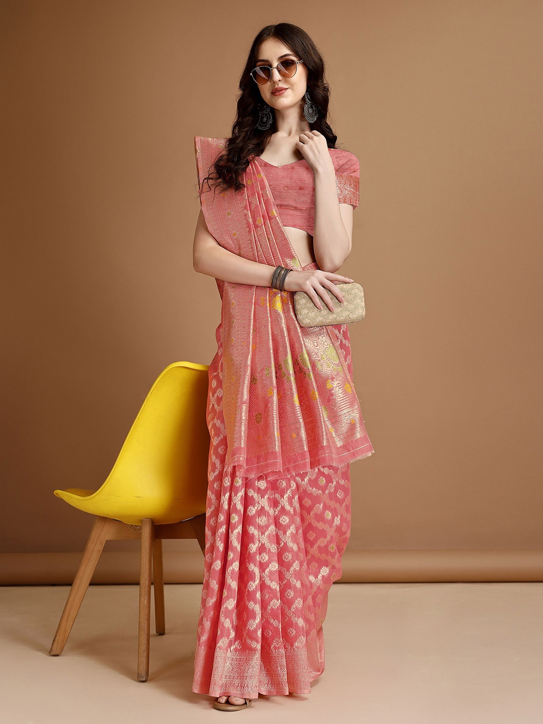 

MAGMINA Bandhani Patchwork Banarasi Saree, Pink