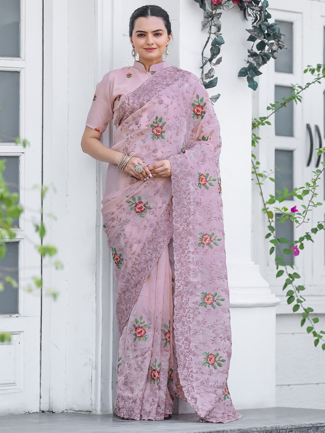 

Mitera Floral Embroidered Saree With Blouse Piece, Lavender