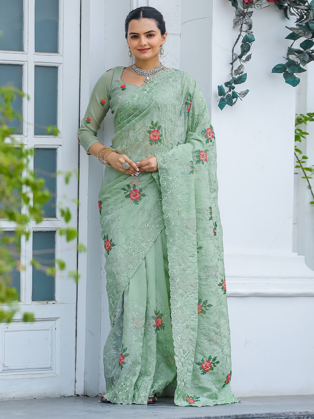 

Mitera Floral Embroidered Saree, Green