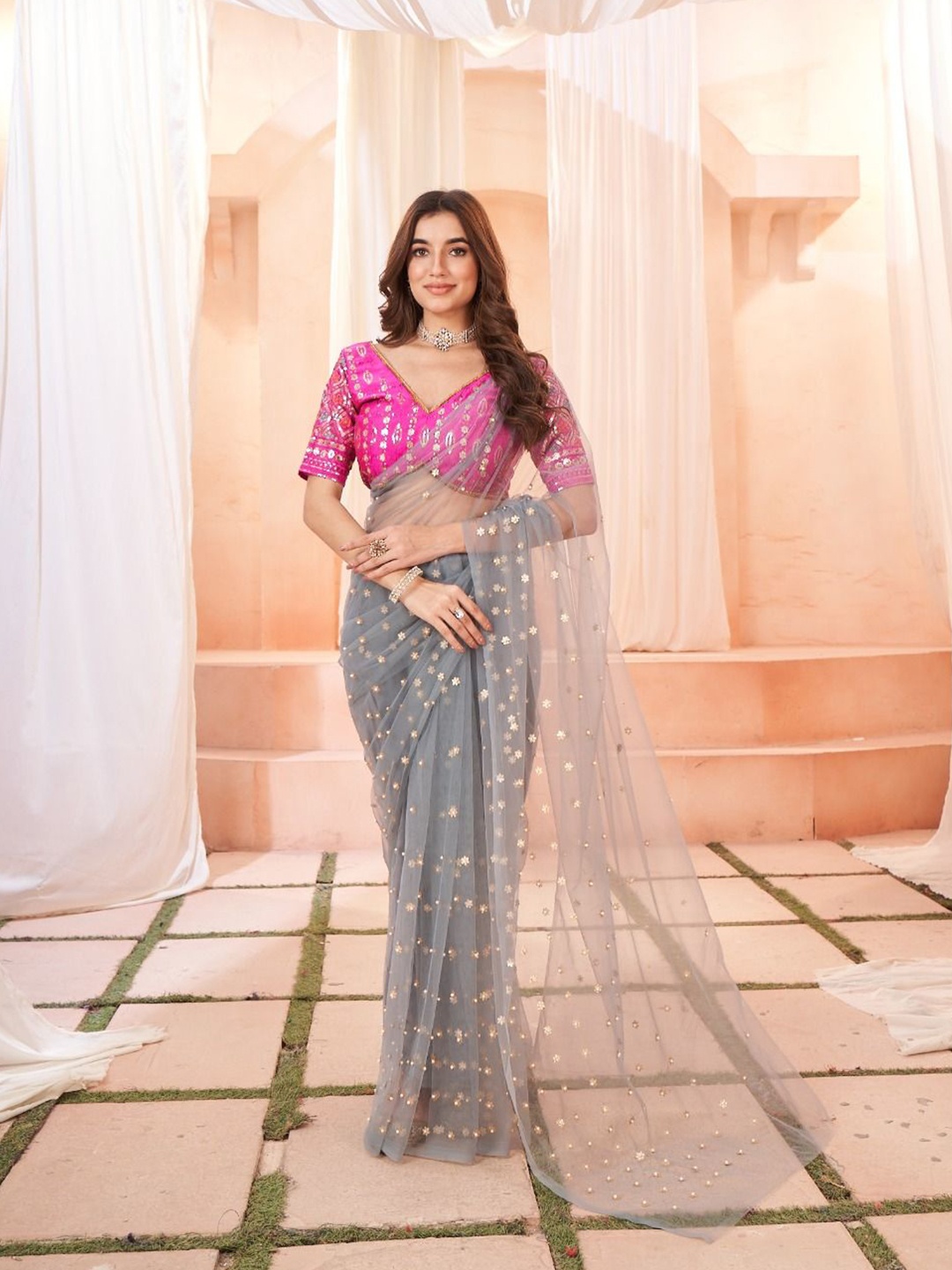 

TEEYA CREATION Floral Beads and Stones Supernet Saree, Grey