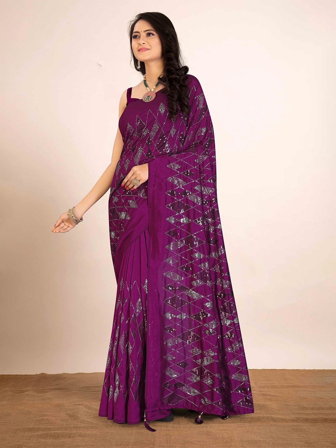 

TEEYA CREATION Embellished Sequinned Saree, Violet