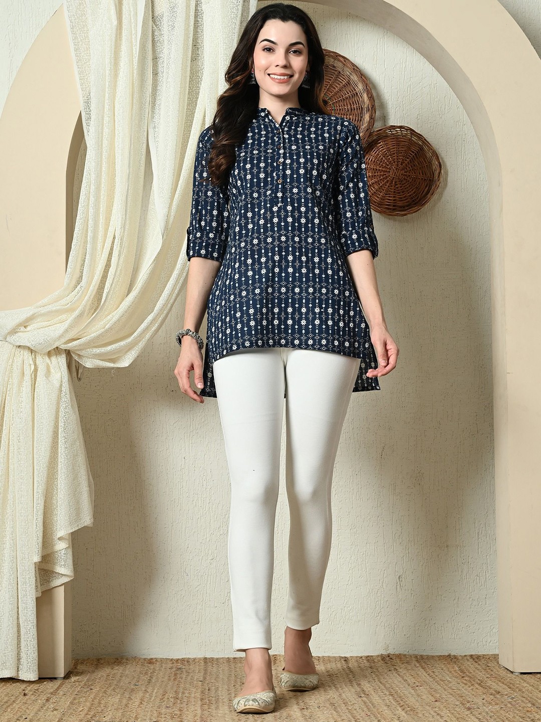 

Cayman Floral Printed Mandarin Collar Pure Cotton Kurti, Blue