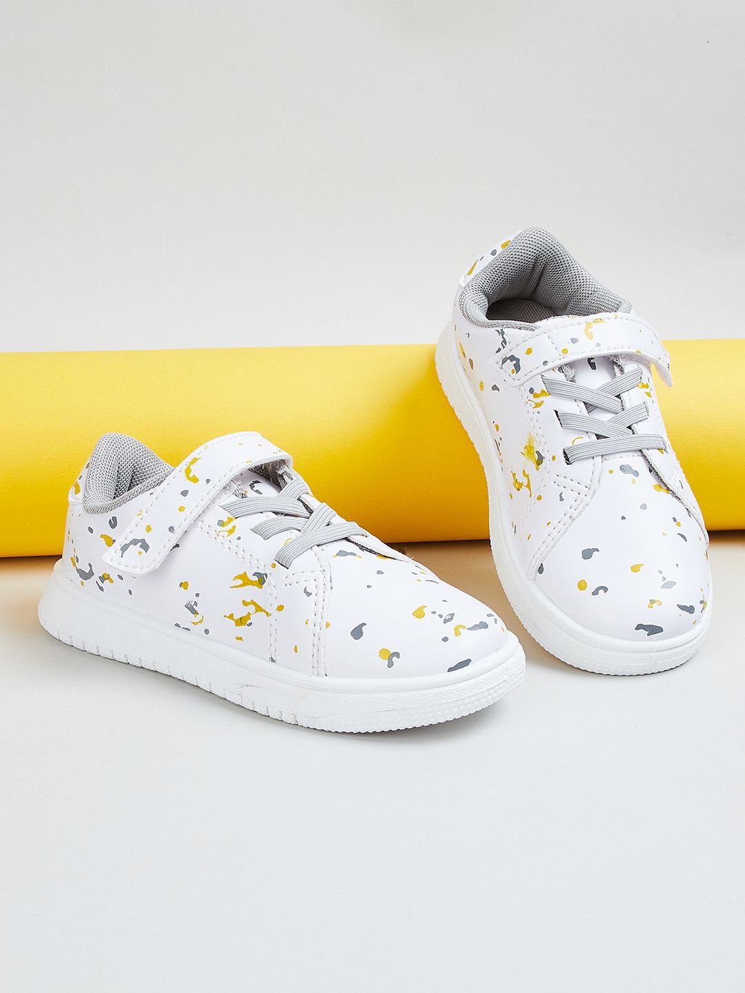 

max Boys Printed Sneakers, White