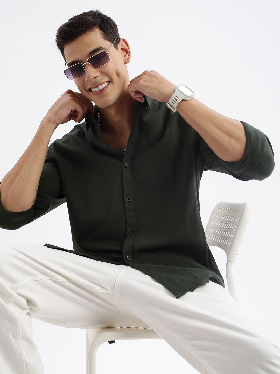 

SHOWOFF Standard Slim Fit Opaque Cotton Casual Shirt, Green