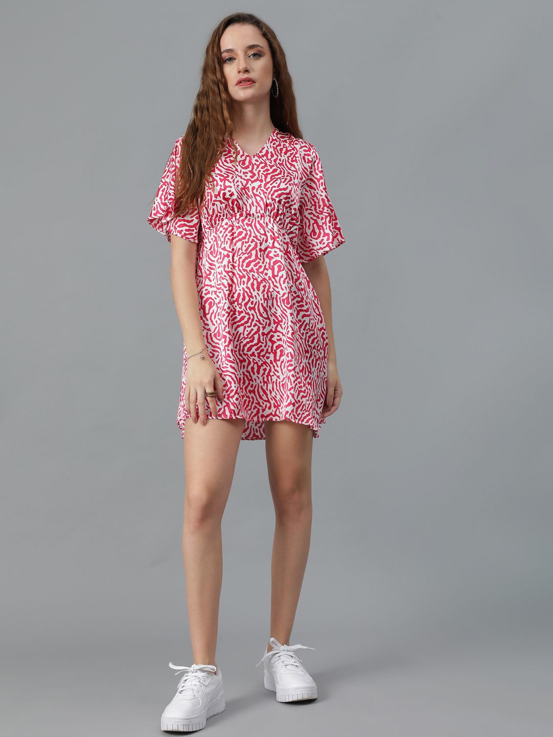 

Kotty Red bstract Printed Flared Sleeves Satin A-Line Mini Dress