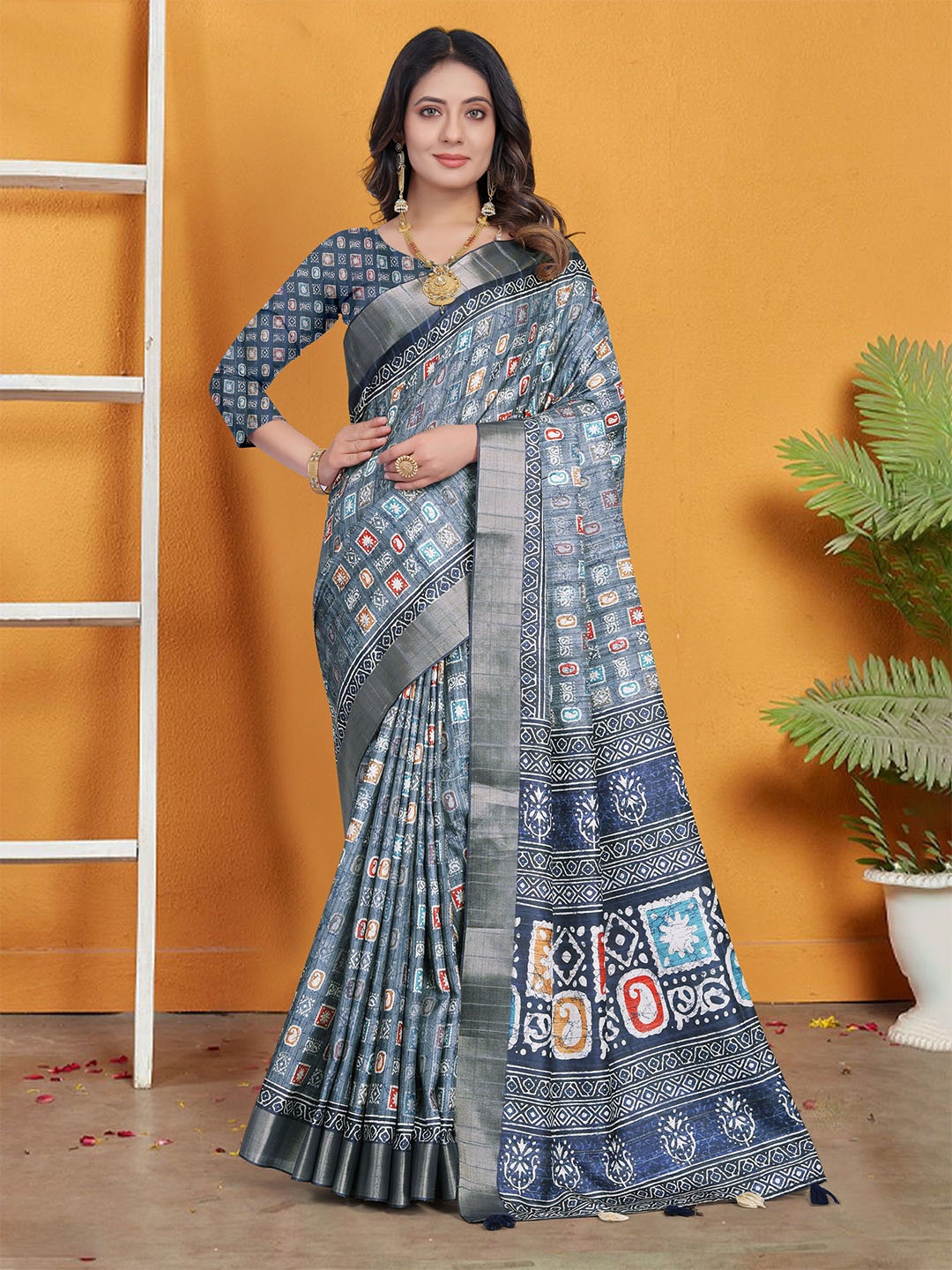 

KALINI Ethnic Motifs Printed Zari Tussar Saree, Grey