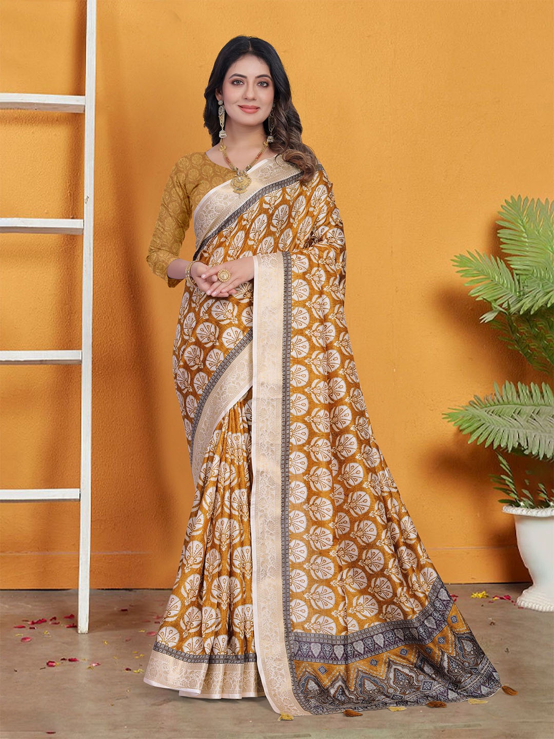 

KALINI Floral Zari Tussar Saree, Brown